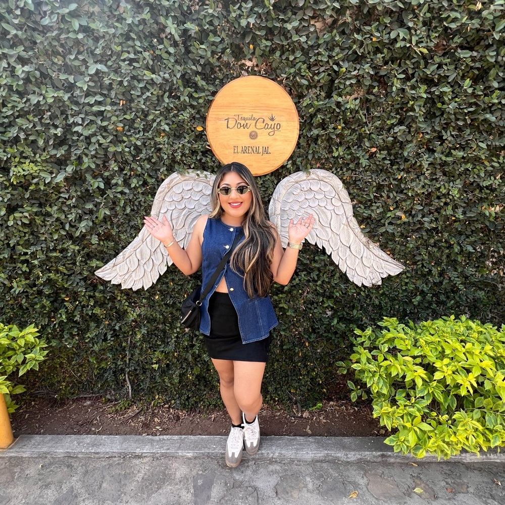 Meet your Posher, Gabriela